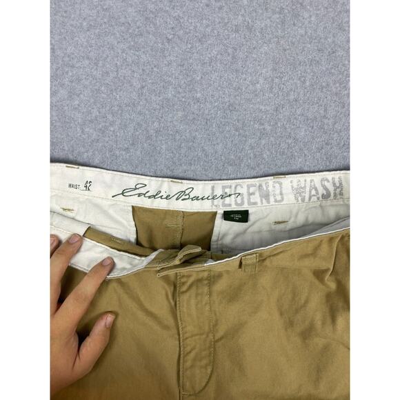 Eddie Bauer Legend Wash Shorts Men's 42 Brown Khaki Chino Classic Preppy - Picture 5 of 10